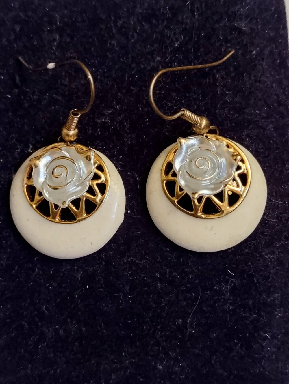Enamel Goldtone & Cream Coro Signed Vintage Pierced Earrings